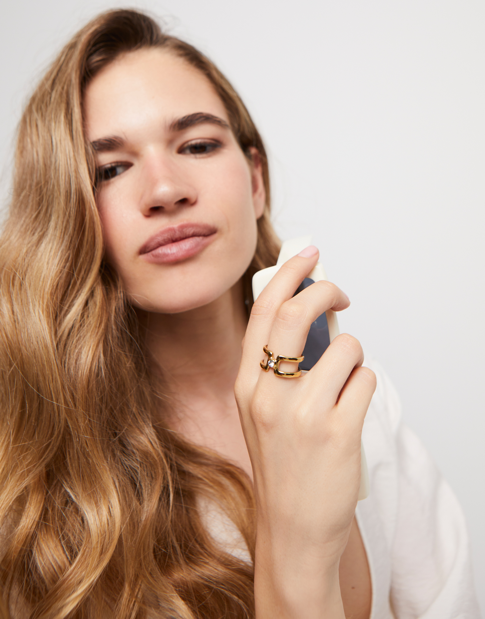 Anello doppio placcato oro 18k con topazio bianco, Dorado, large thumbnail